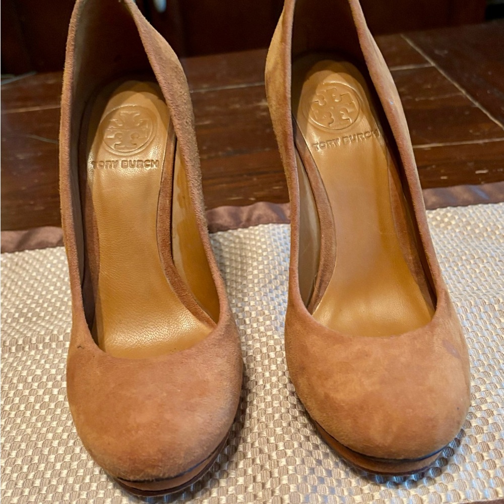 Brown Tory Burch High Heel! - Picture 2 of 8